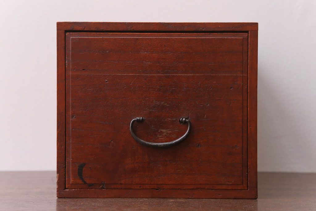 アンティーク家具　和製アンティーク　古い木製の1杯小引き出し