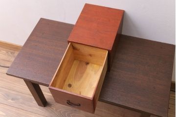 アンティーク家具　和製アンティーク　古い木製の1杯小引き出し