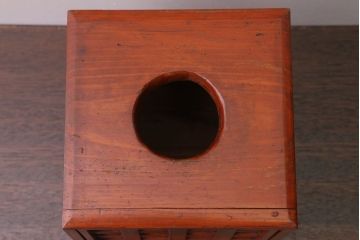 アンティーク雑貨　和製アンティーク　格子戸の古い行火(あんか)