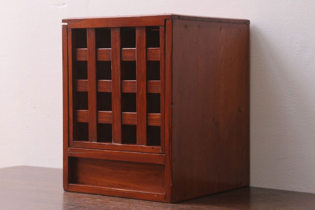 アンティーク雑貨　和製アンティーク　格子戸の古い行火(あんか)