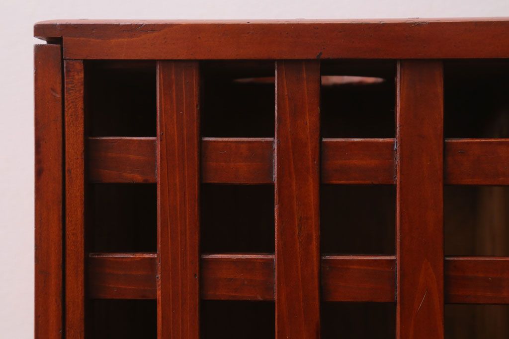 アンティーク雑貨　和製アンティーク　格子戸の古い行火(あんか)