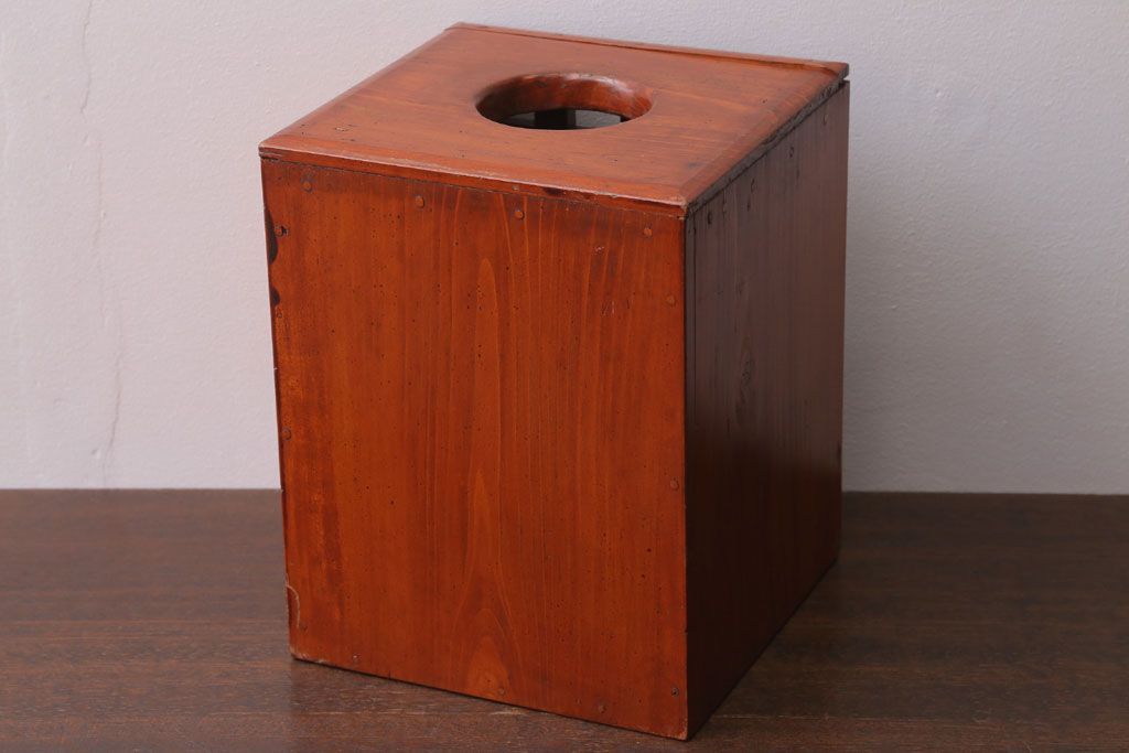 アンティーク雑貨　和製アンティーク　格子戸の古い行火(あんか)