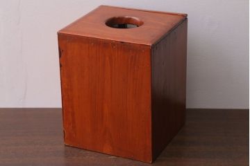 アンティーク雑貨　和製アンティーク　格子戸の古い行火(あんか)