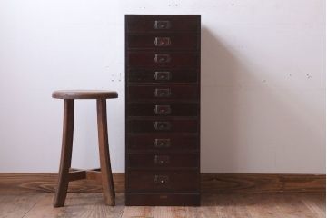 アンティーク家具　アンティーク　シックな古い木の縦型小引き出し