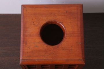 アンティーク雑貨　和製アンティーク　格子戸の古い行火(あんか)(2)