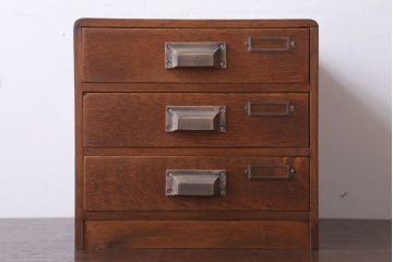 レトロ家具　昭和レトロ　ネームプレート付き!ナラ材のアンティーク小引き出し(2)