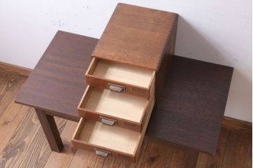 レトロ家具　昭和レトロ　ネームプレート付き!ナラ材のアンティーク小引き出し(2)