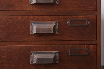 レトロ家具　昭和レトロ　ネームプレート付き!ナラ材のアンティーク小引き出し(2)