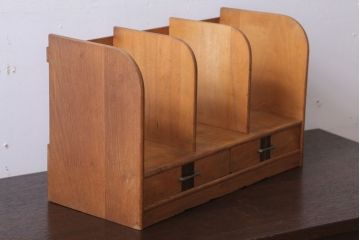 レトロ家具　昭和レトロ　引き出し2杯付き!小振りでレトロな本立て(2)