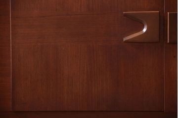 ヴィンテージ家具　北欧ビンテージ　脚付きのおしゃれなサイドボード