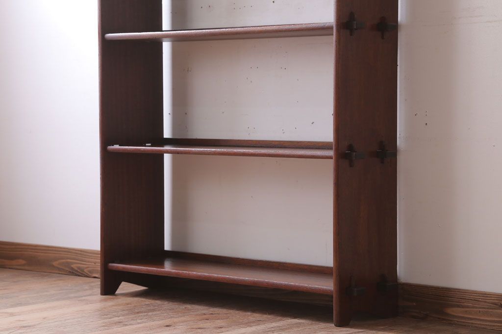 アンティーク家具　アンティーク　透かし彫り　古い木製の本棚(飾り棚・ブックシェルフ)