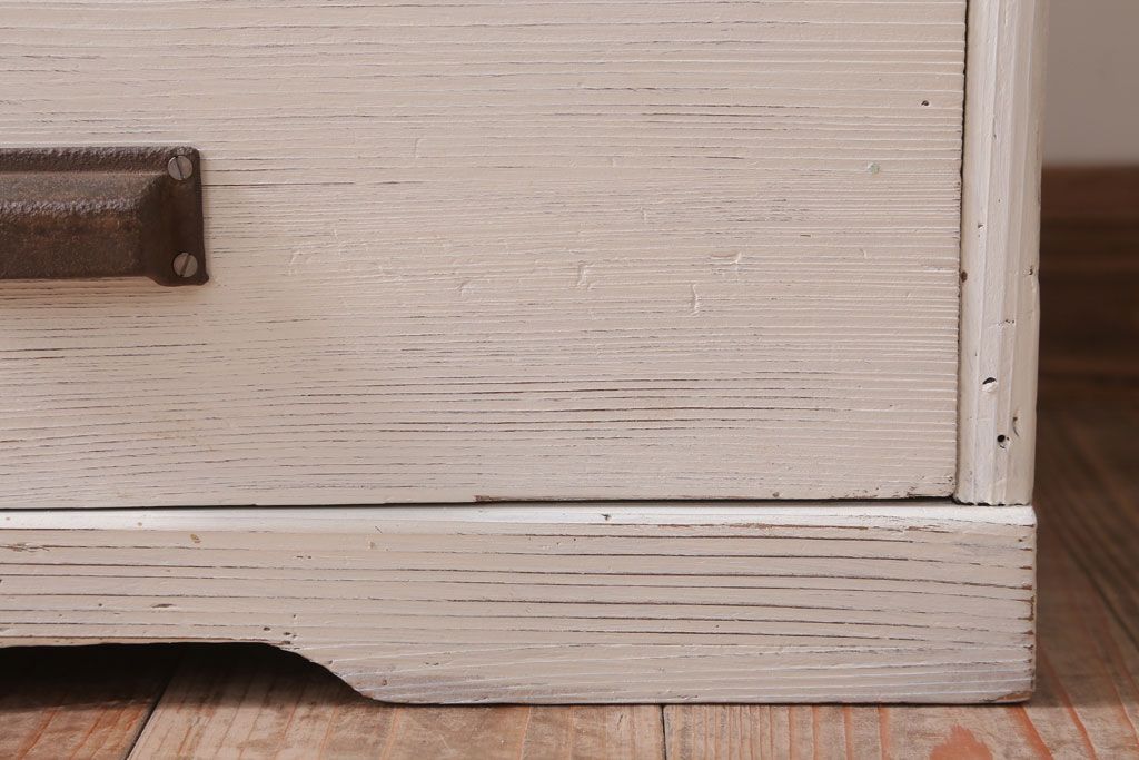 アンティーク家具　アンティークペイント　気泡ガラス引き戸のキャビネット(収納棚)