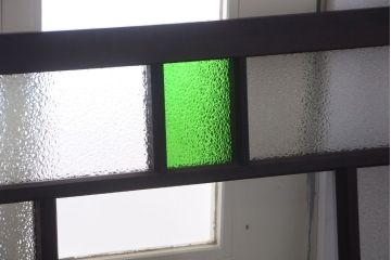 大正ロマン　当時物色ガラス入り!古い薬局のアンティークガラス戸2枚セット