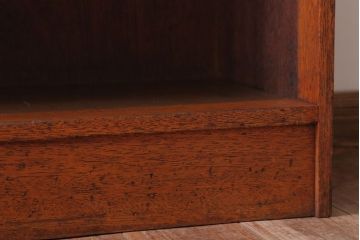 レトロ家具　昭和レトロ　木製!古い本屋さんのマガジンラック付き本棚