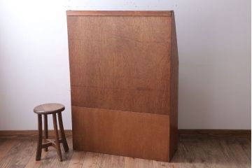 レトロ家具　昭和レトロ　木製!古い本屋さんのマガジンラック付き本棚