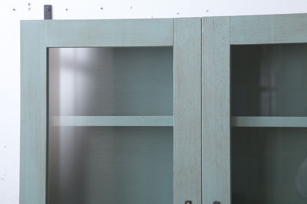 アンティーク家具　アンティークペイント　古い木のシンプルな壁掛け戸棚(2)