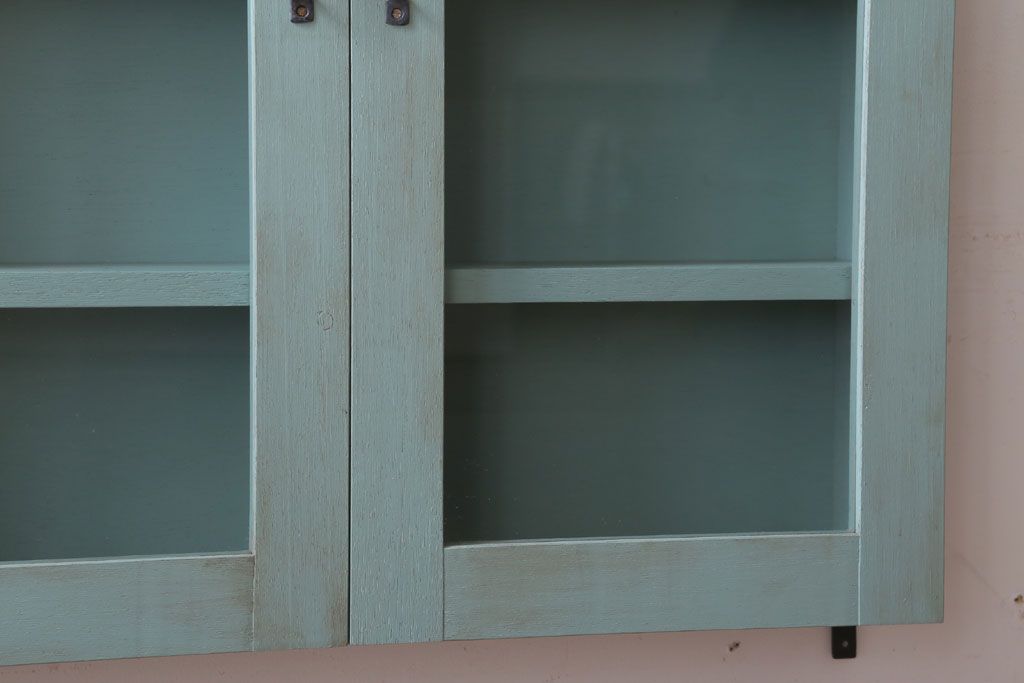 アンティーク家具　アンティークペイント　古い木のシンプルな壁掛け戸棚(2)