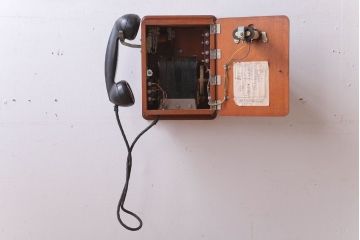 アンティーク雑貨　昭和レトロ　中与通信機製作所　デルビル磁石式　壁掛け電話機(鉄道用?)