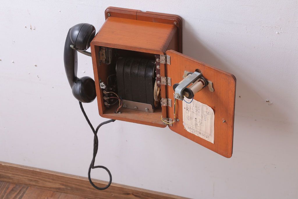 アンティーク雑貨　昭和レトロ　中与通信機製作所　デルビル磁石式　壁掛け電話機(鉄道用?)