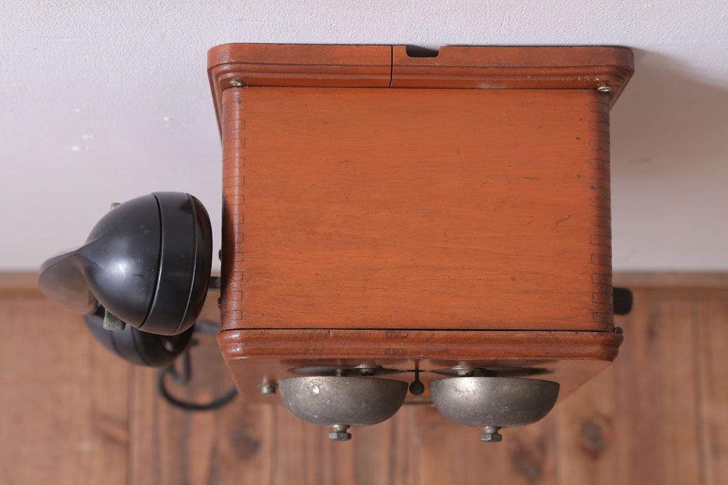 アンティーク雑貨　昭和レトロ　中与通信機製作所　デルビル磁石式　壁掛け電話機(鉄道用?)