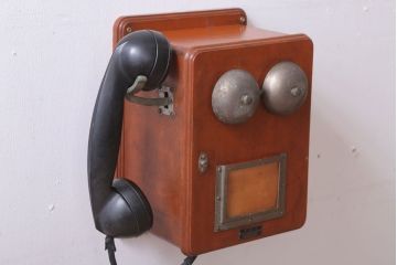 アンティーク雑貨　昭和レトロ　中与通信機製作所　デルビル磁石式　壁掛け電話機(鉄道用?)