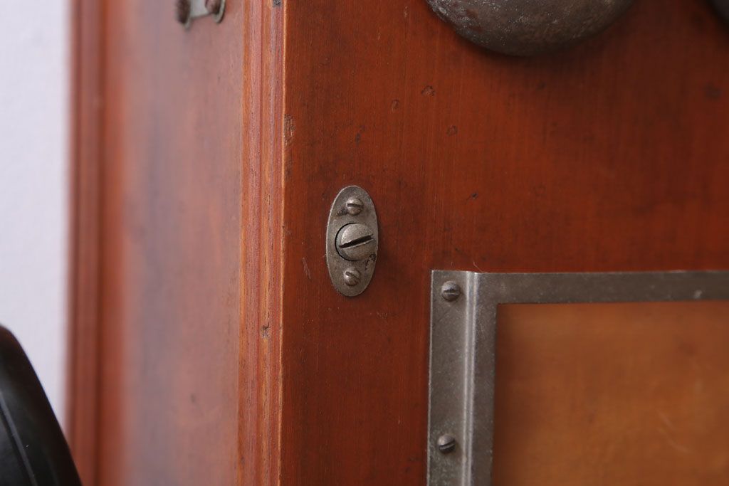 アンティーク雑貨　昭和レトロ　中与通信機製作所　デルビル磁石式　壁掛け電話機(鉄道用?)