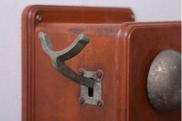 アンティーク雑貨　昭和レトロ　中与通信機製作所　デルビル磁石式　壁掛け電話機(鉄道用?)