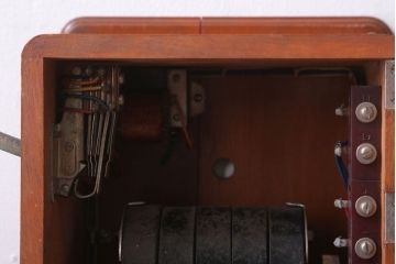 アンティーク雑貨　昭和レトロ　中与通信機製作所　デルビル磁石式　壁掛け電話機(鉄道用?)