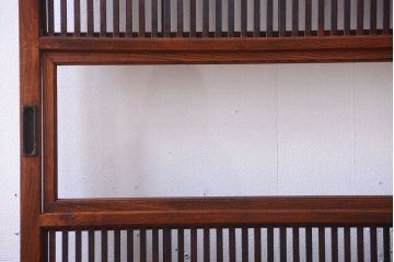 古民具・骨董　腰板玉杢材!欅枠の裏障子付き格子戸(1)