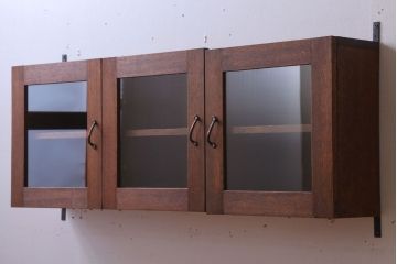 アンティーク家具　アンティーク　3つ扉の壁掛け横型キャビネット(収納棚)(1)