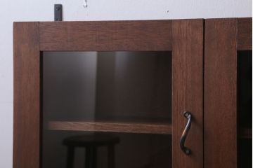 アンティーク家具　アンティーク　3つ扉の壁掛け横型キャビネット(収納棚)(1)