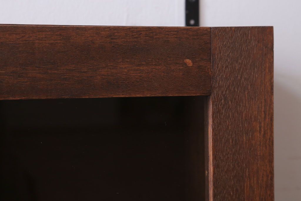 アンティーク家具　アンティーク　3つ扉の壁掛け横型キャビネット(収納棚)(1)