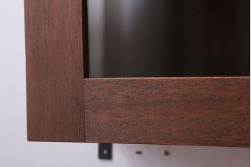 アンティーク家具　アンティーク　3つ扉の壁掛け横型キャビネット(収納棚)(1)