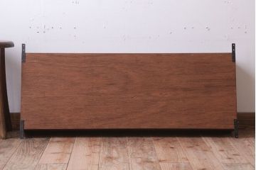 アンティーク家具　アンティーク　3つ扉の壁掛け横型キャビネット(収納棚)(1)