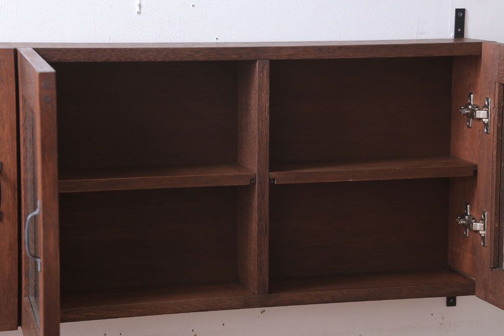 アンティーク家具　アンティーク　気泡ガラス入り!3つ扉の壁掛け横型キャビネット(収納棚)(1)