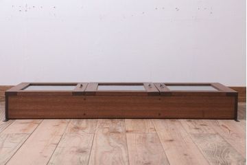 アンティーク家具　アンティーク　気泡ガラス入り!3つ扉の壁掛け横型キャビネット(収納棚)(1)