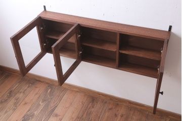 アンティーク家具　アンティーク　3つ扉の壁掛け横型キャビネット(収納棚)(2)