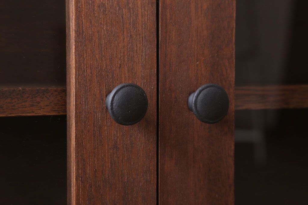 アンティーク家具　アンティーク　3つ扉の壁掛け横型キャビネット(収納棚)(2)