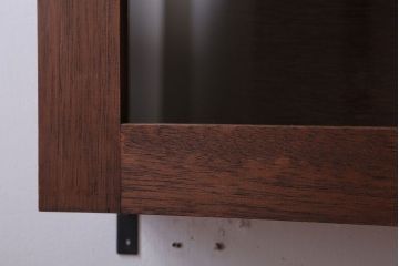 アンティーク家具　アンティーク　3つ扉の壁掛け横型キャビネット(収納棚)(2)