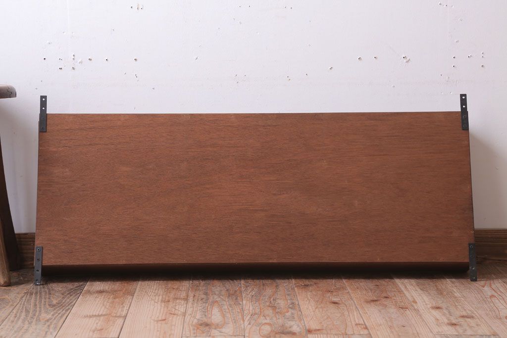 アンティーク家具　アンティーク　3つ扉の壁掛け横型キャビネット(収納棚)(2)