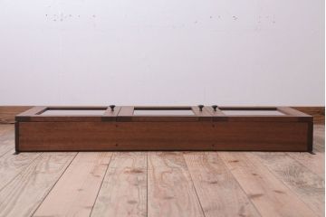 アンティーク家具　アンティーク　3つ扉の壁掛け横型キャビネット(収納棚)(2)