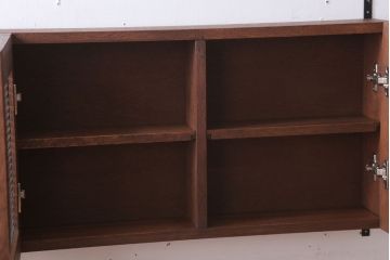 アンティーク家具　アンティーク　モールガラス入り!3つ扉の壁掛け横型キャビネット(収納棚)(1)