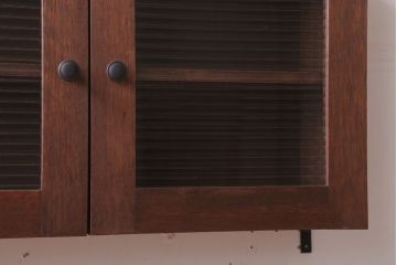 アンティーク家具　アンティーク　モールガラス入り!3つ扉の壁掛け横型キャビネット(収納棚)(3)