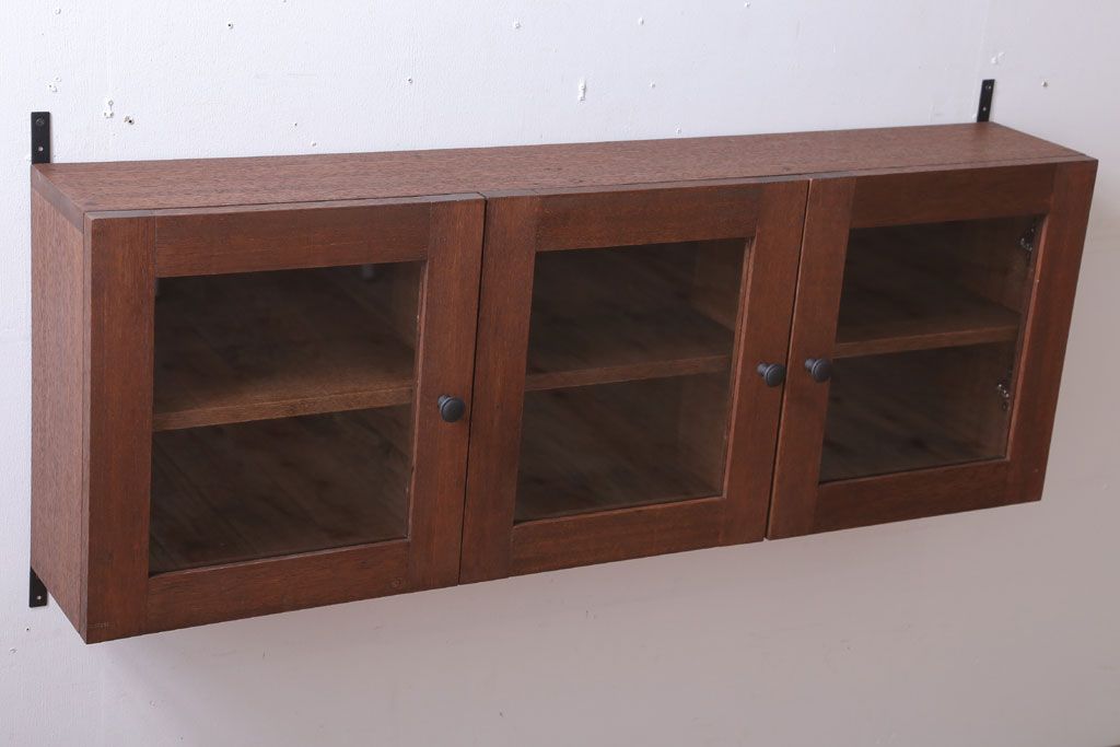 アンティーク家具　アンティーク　3つ扉の壁掛け横型キャビネット(収納棚)(3)