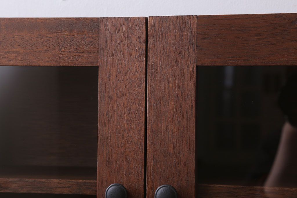 アンティーク家具　アンティーク　3つ扉の壁掛け横型キャビネット(収納棚)(3)