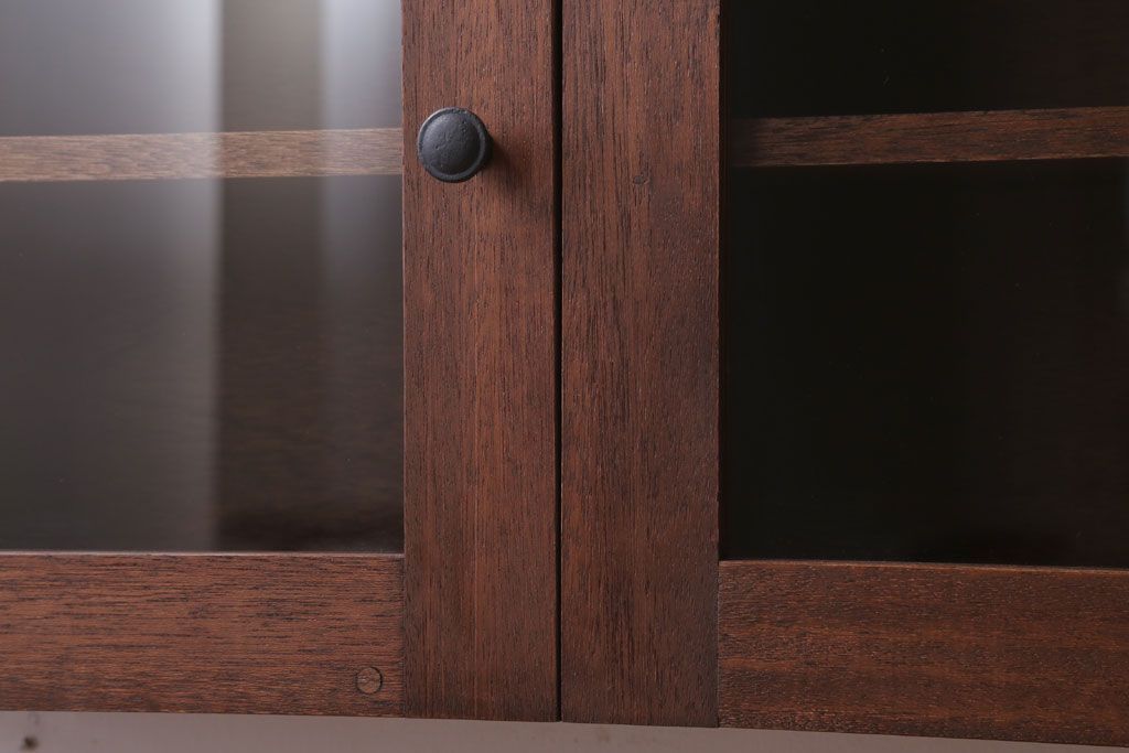 アンティーク家具　アンティーク　3つ扉の壁掛け横型キャビネット(収納棚)(3)