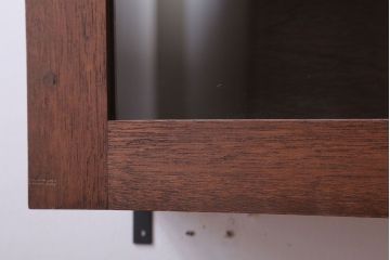 アンティーク家具　アンティーク　3つ扉の壁掛け横型キャビネット(収納棚)(3)