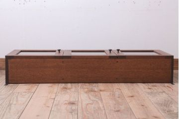 アンティーク家具　アンティーク　3つ扉の壁掛け横型キャビネット(収納棚)(3)