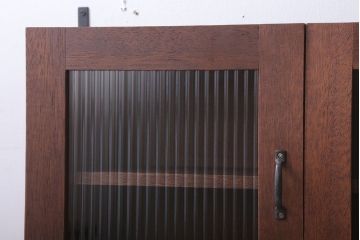 アンティーク家具　アンティーク　モールガラス入り!3つ扉の壁掛け横型キャビネット(収納棚)