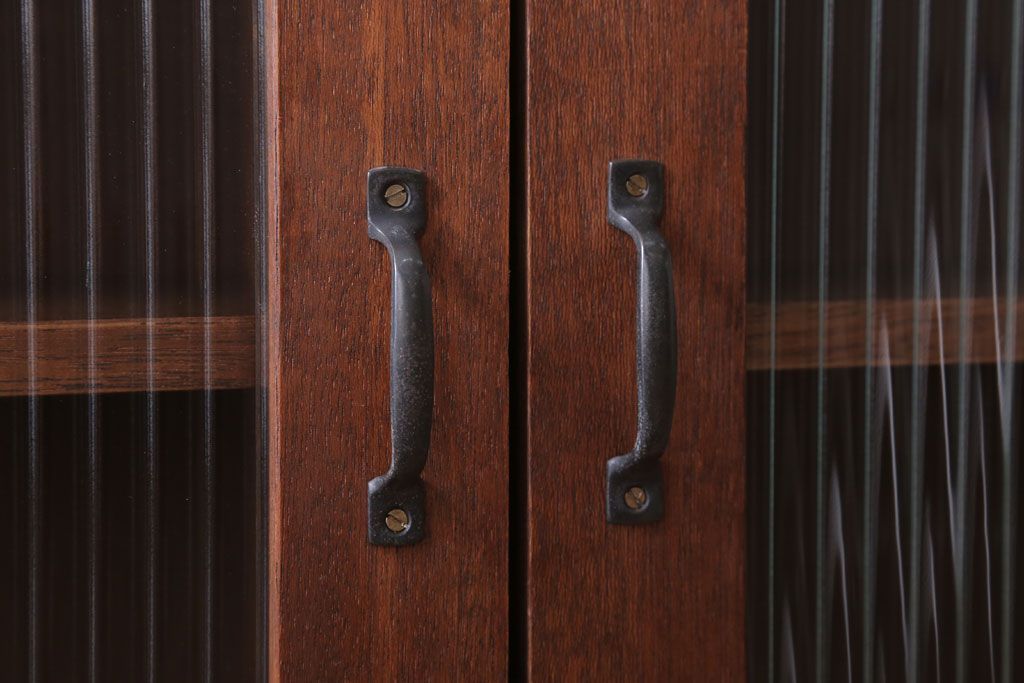 アンティーク家具　アンティーク　モールガラス入り!3つ扉の壁掛け横型キャビネット(収納棚)